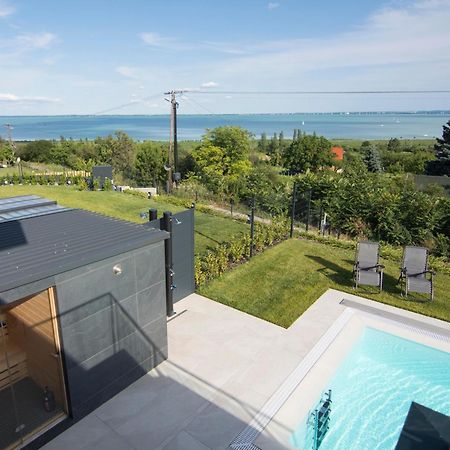 Horizont Apartman Alsoors Bagian luar foto