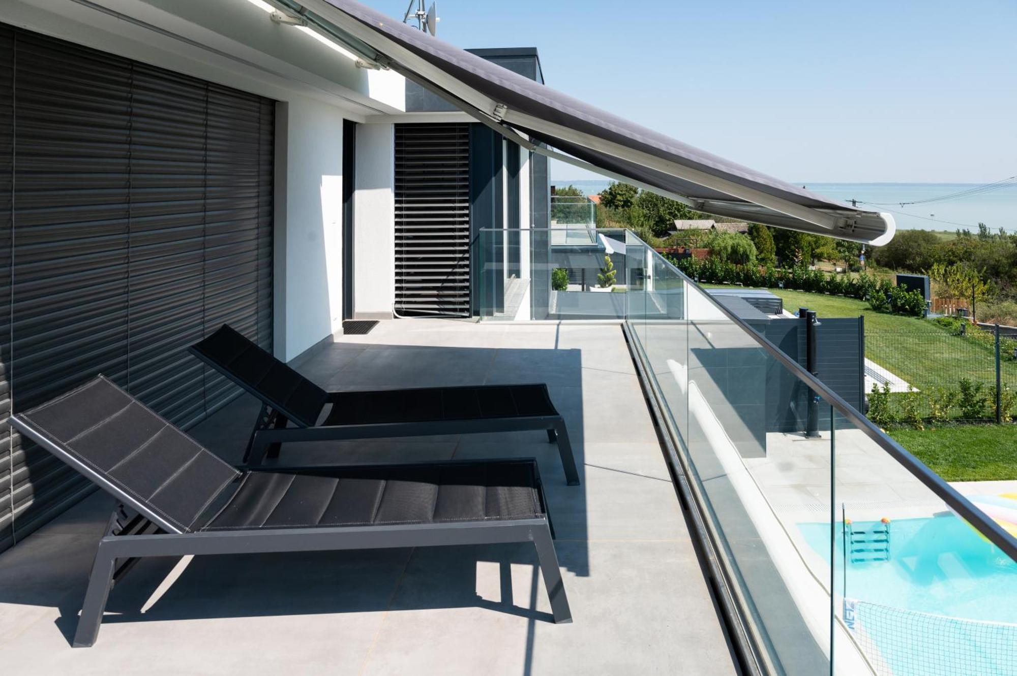 Horizont Apartman Alsoors Bagian luar foto